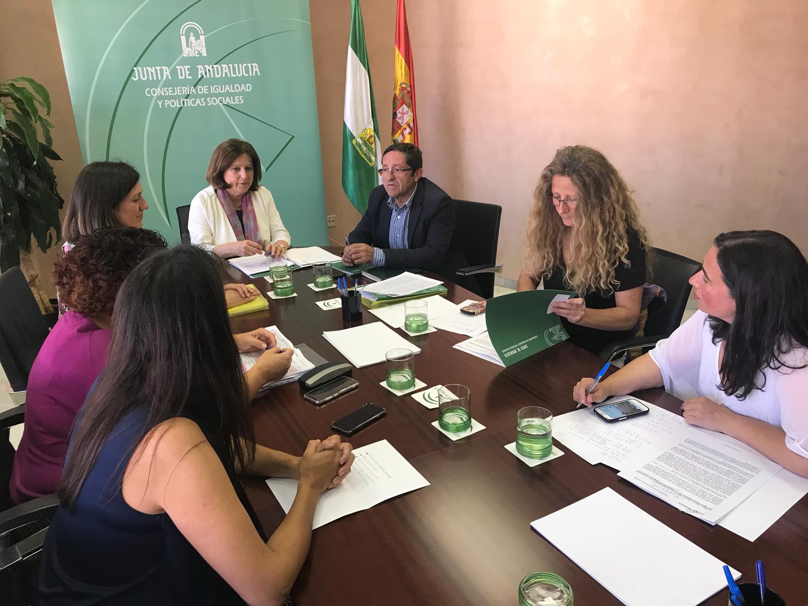 En este momento estás viendo Trabajando en el borrador de Reconocimiento de Familia Monoparental