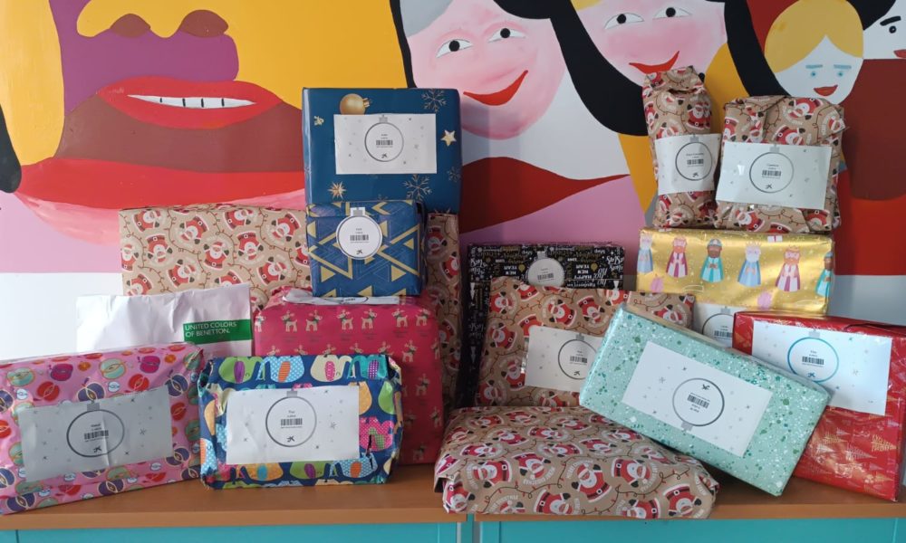 ¡¡Ya han llegado Papá Noel y los Reyes Magos a nuestra Asociación!!